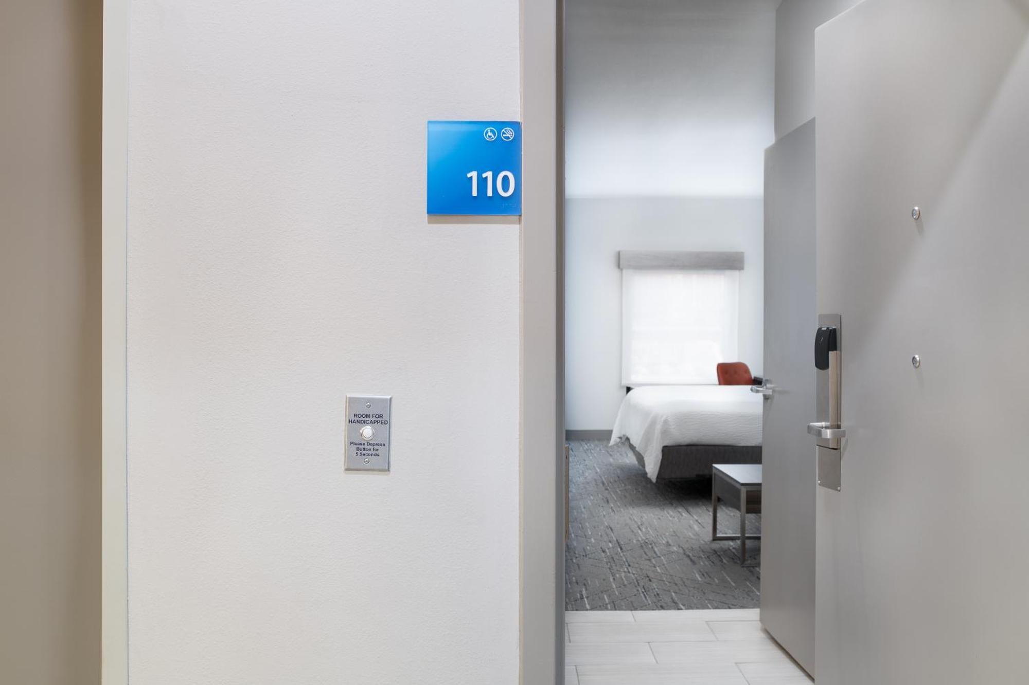Holiday Inn Express Atlanta West - Theme Park Area By Ihg Lithia Springs Zewnętrze zdjęcie