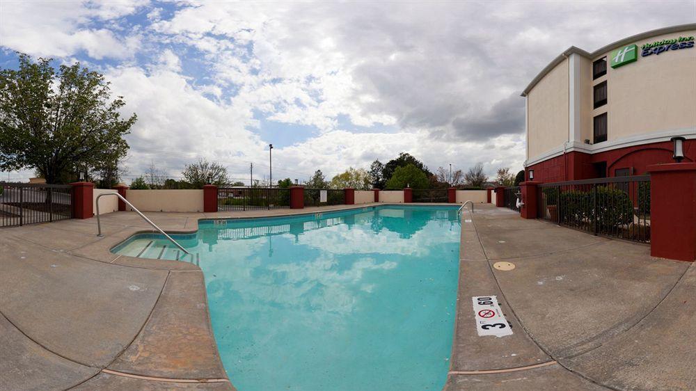 Holiday Inn Express Atlanta West - Theme Park Area By Ihg Lithia Springs Zewnętrze zdjęcie